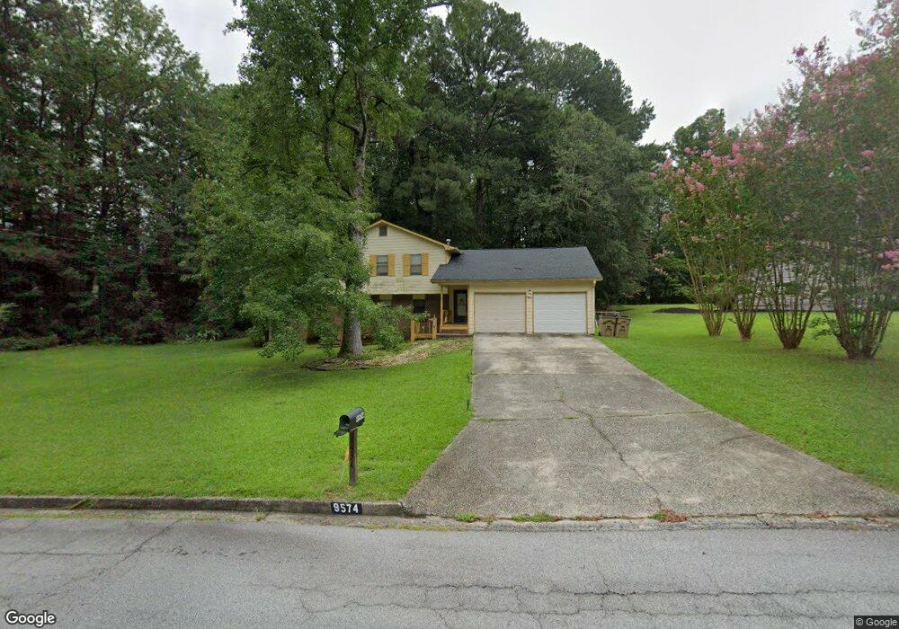 9574 Winding Way Ln, Jonesboro, GA 30238 - photo 1