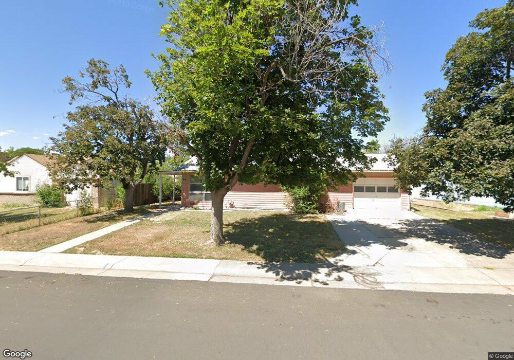 891 Oswego St, Aurora, CO 80010 - photo 1