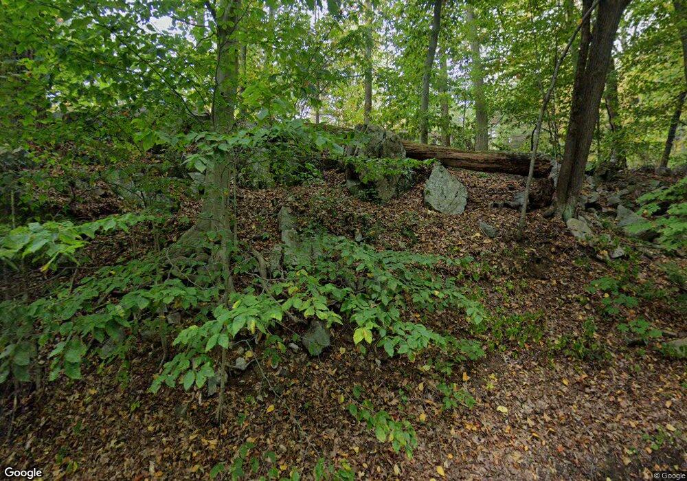 71 Arrow Head Dr, Stamford, CT 06903 - photo 1