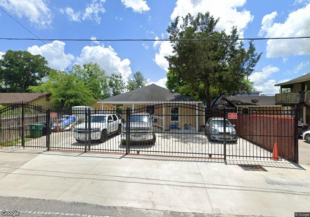 102 Burress St, Houston, TX 77022 - photo 1