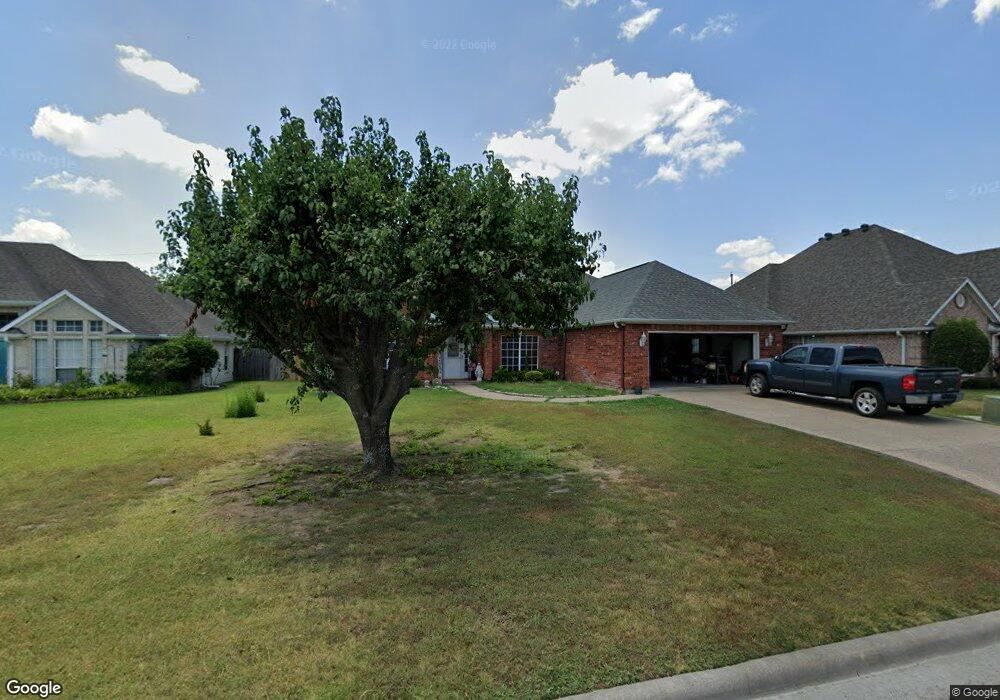 1007 Wheeler Creek Dr, Gainesville, TX 76240 - photo 1