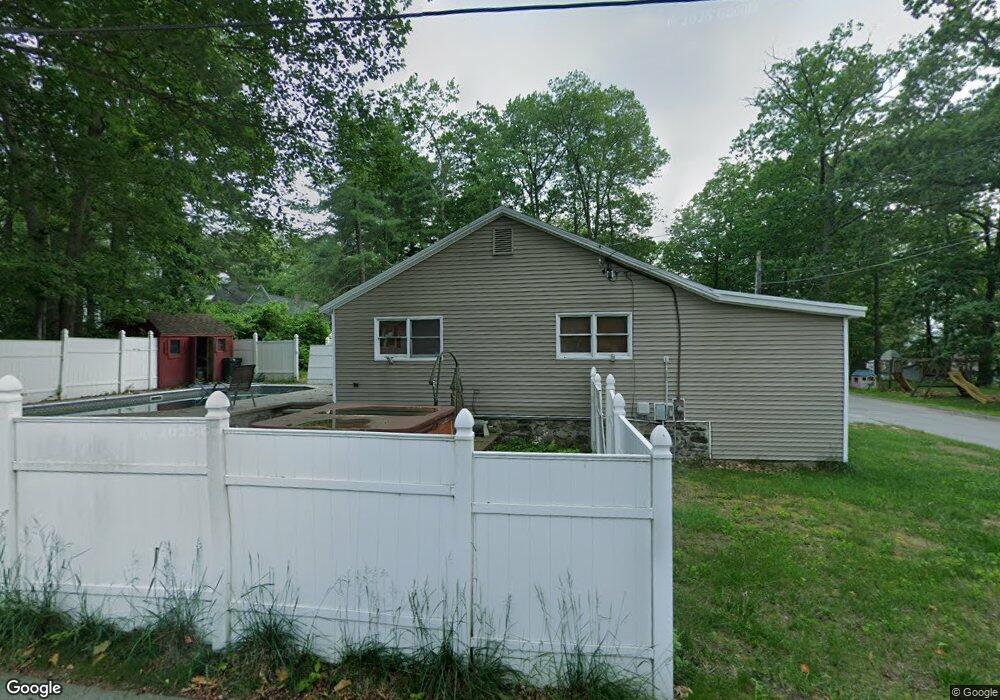 84 Richardson Ave, Dracut, MA 01826 - photo 1