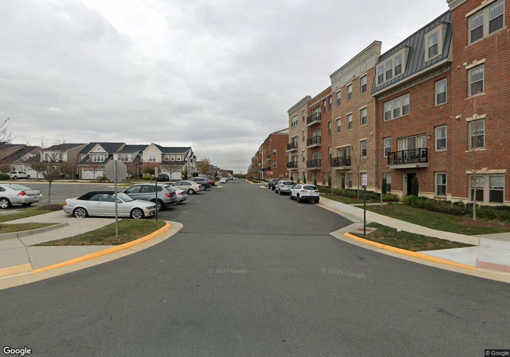 4 Littlehales (Lamarr) Terrace, Ashburn, VA 20148 - photo 1