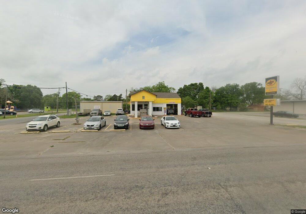 2920 Avenue F, Bay City, TX 77414 - photo 1