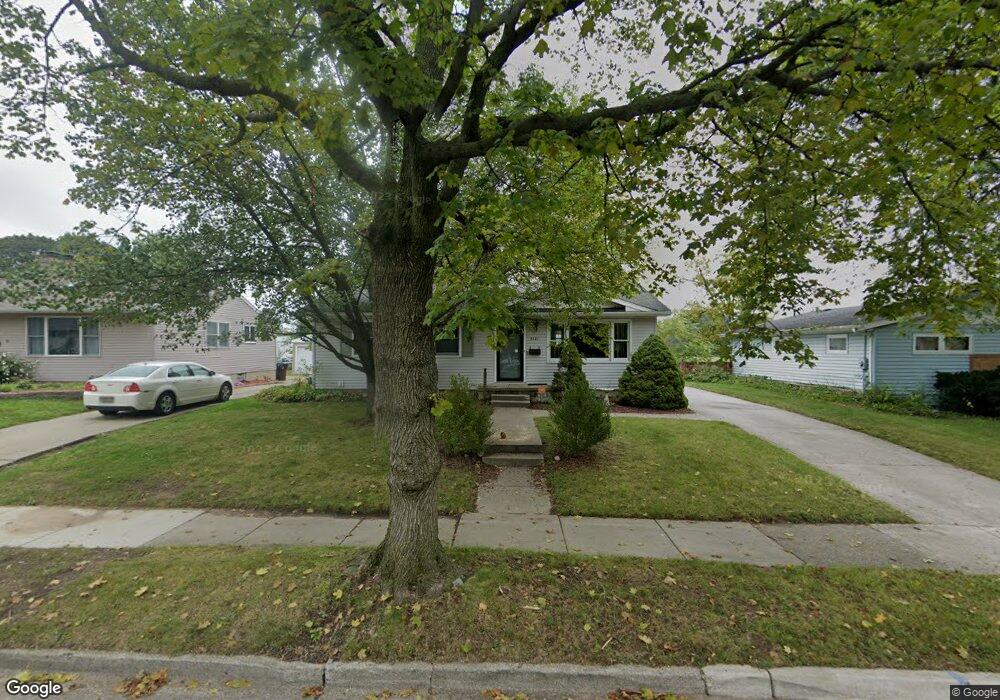 3521 Palmer St, Lansing, MI 48910 - photo 1