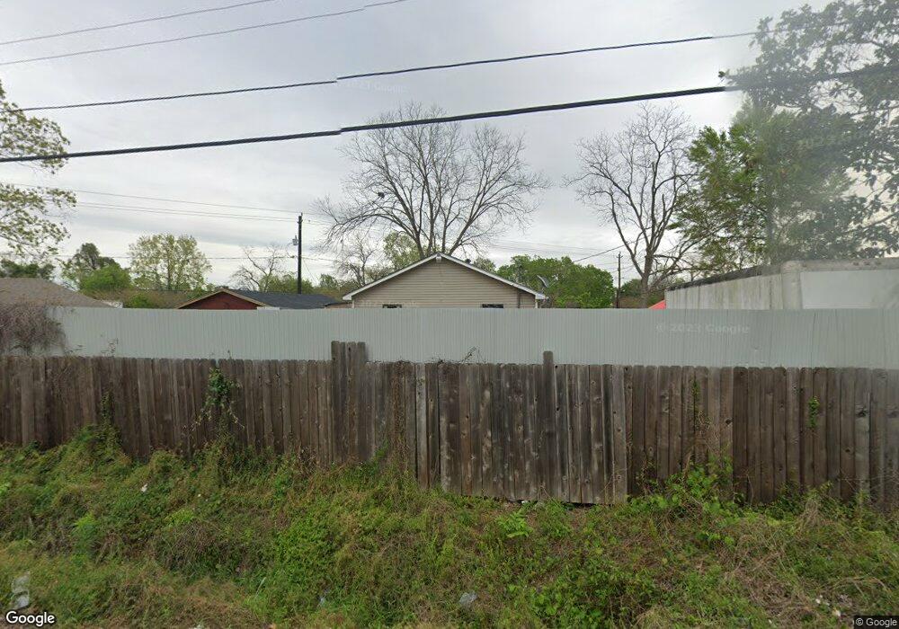 7411 W Montgomery Rd, Houston, TX 77091 - photo 1