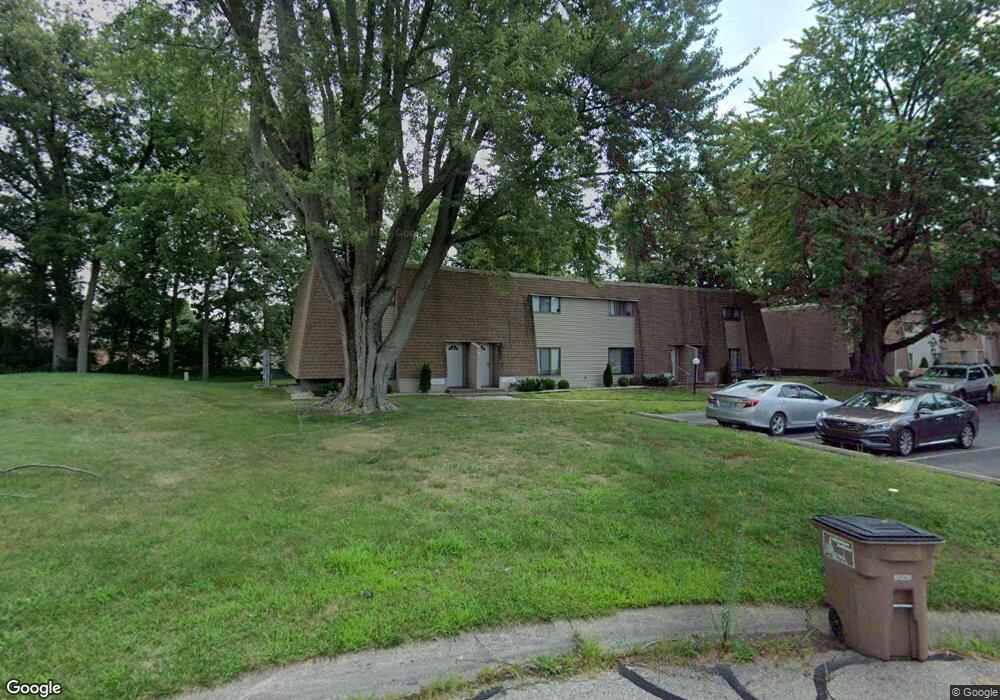 3119 Wedgewood Ct, Columbus, IN 47203 - photo 1