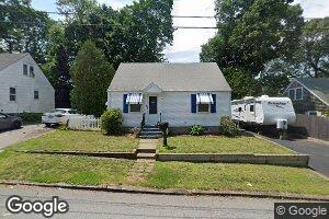 30 Aetna St, Cranston, RI 02910