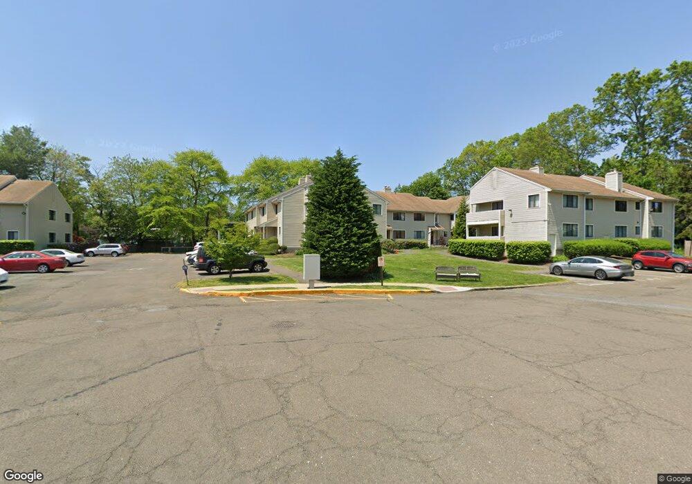 94 Lance Cir, Bridgeport, CT 06606 - photo 1