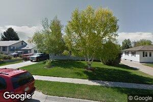 727 E 6th St, Chadron, NE 69337
