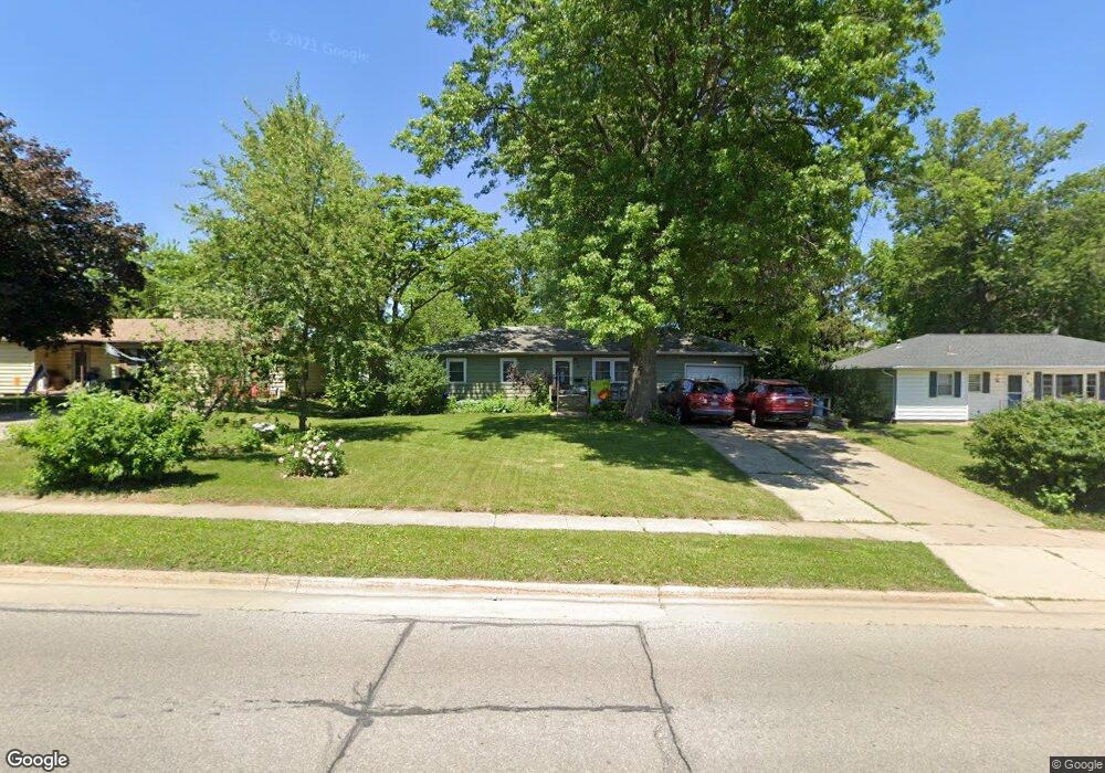 1607 W 4th St, Cedar Falls, IA 50613 - photo 1