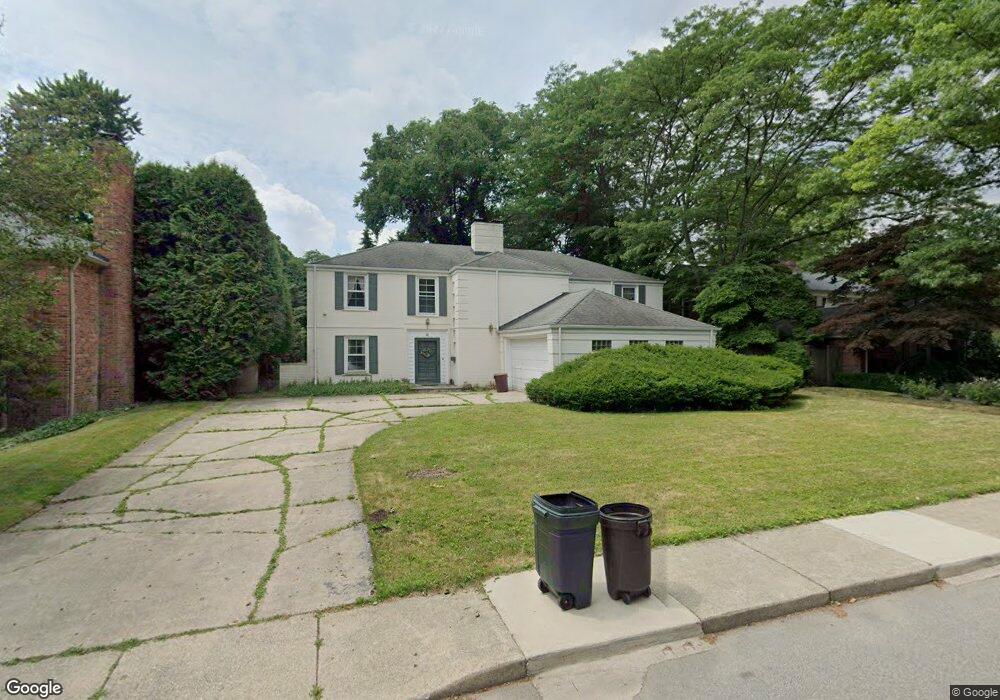 41 Beacon Hill Rd, Grosse Pointe Farms, MI 48236 - photo 1