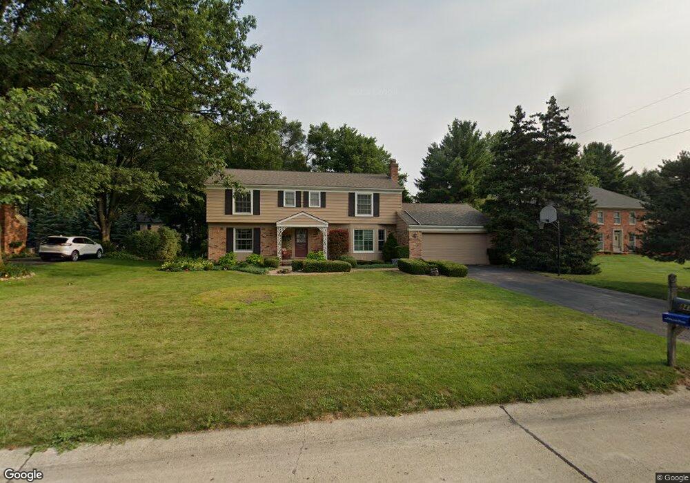 841 Thorntree Ct, Bloomfield Hills, MI 48304 - photo 1