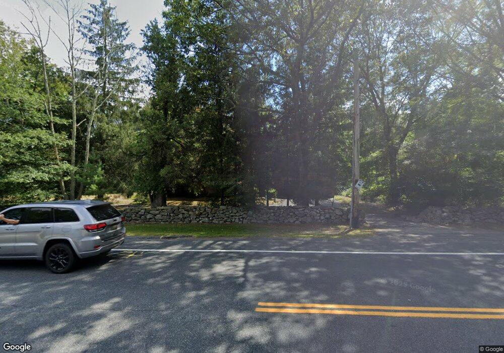 530 Division St, East Greenwich, RI 02818 - photo 1