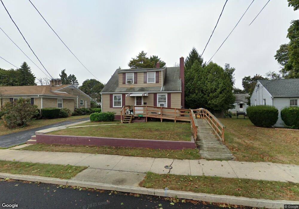 747 Blanchard Ave, Chambersburg, PA 17201 - photo 1