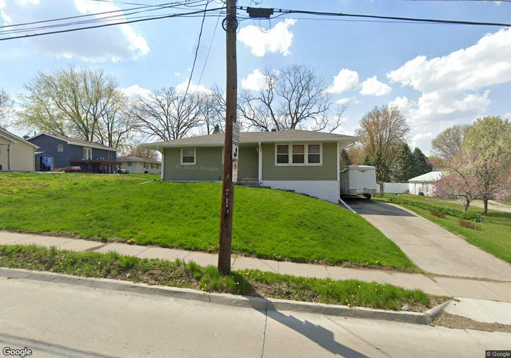 417 E 12th St S, Newton, IA 50208 - photo 1