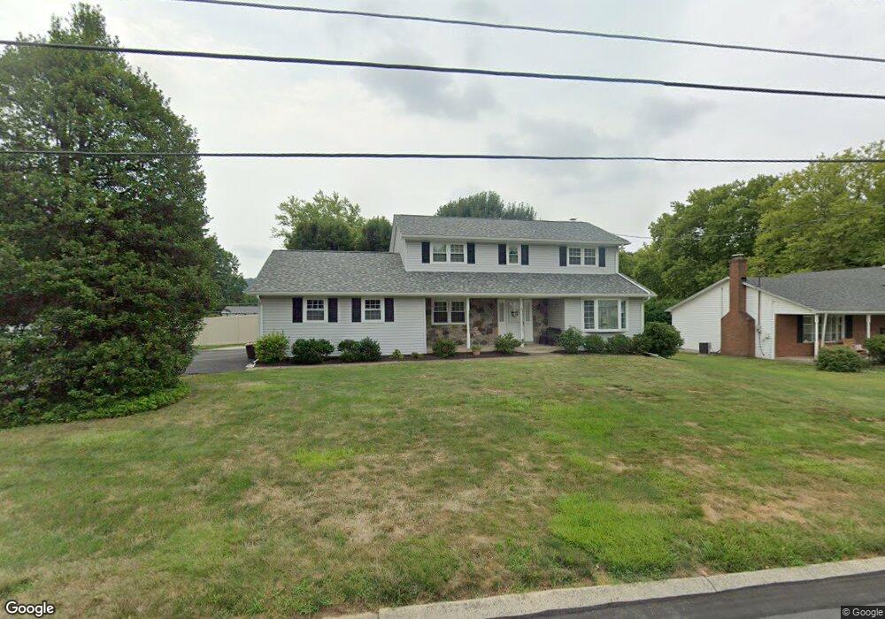 160 Blenheim Dr, Easton, PA 18045 - photo 1