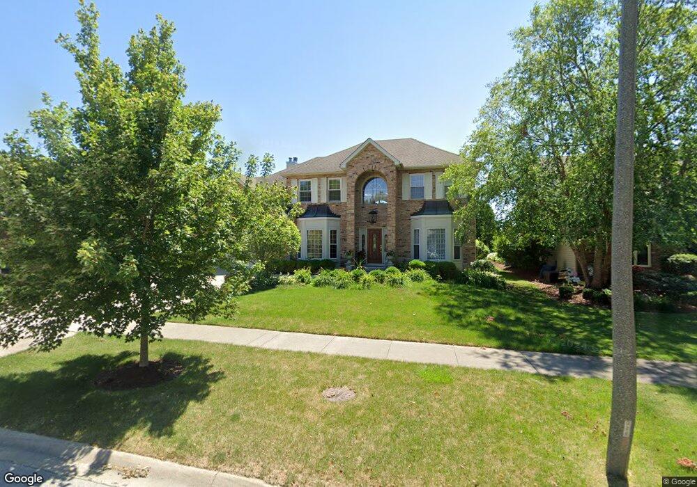 530 Braemar Ave, Naperville, IL 60563 - photo 1