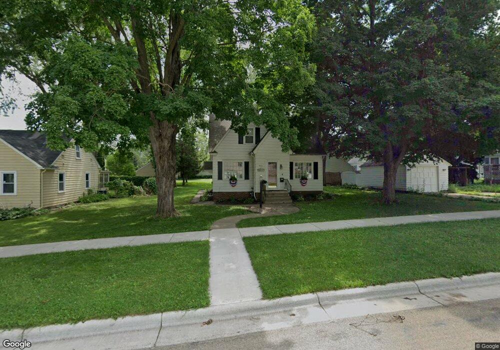 402 Sheridan St, Albert Lea, MN 56007 - photo 1