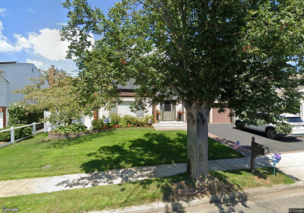 5 Ruth Place, Plainview, NY 11803 - photo 1