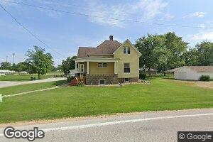 502 W Deck St, New Douglas, IL 62074