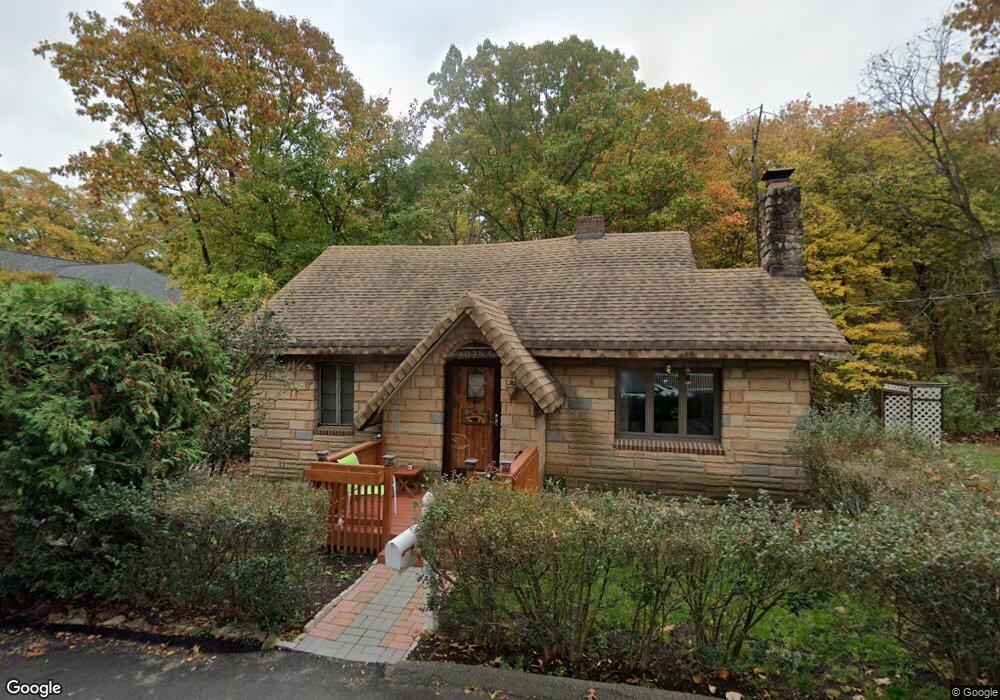 24 Mountain Rd, Mahwah, NJ 07430 - photo 1