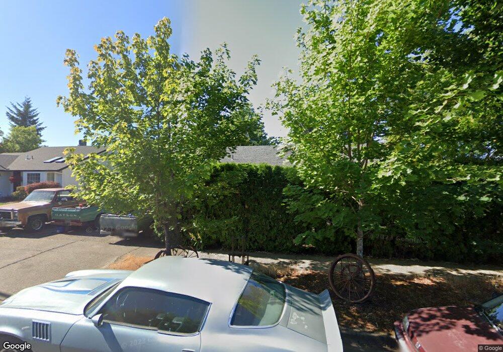 512 Dartmouth St, Newberg, OR 97132 - photo 1