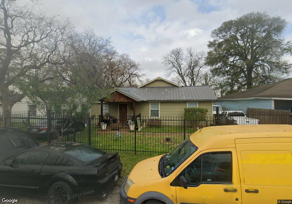 49 Neyland St, Houston, TX 77022 - photo 1