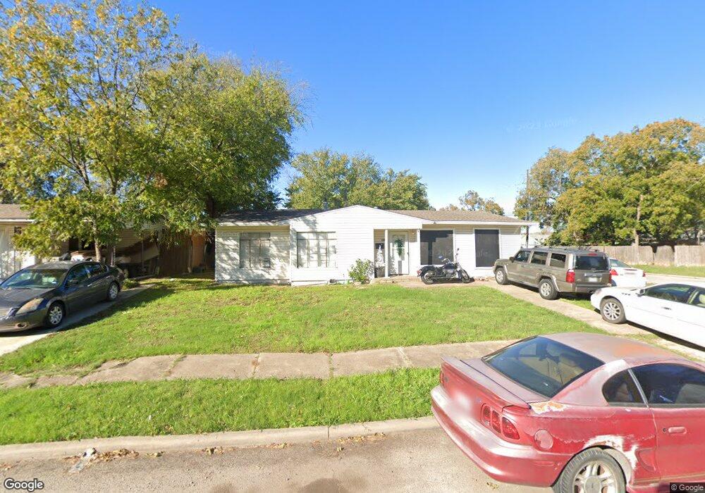 1102 Indian Hills Dr, Grand Prairie, TX 75051 - photo 1