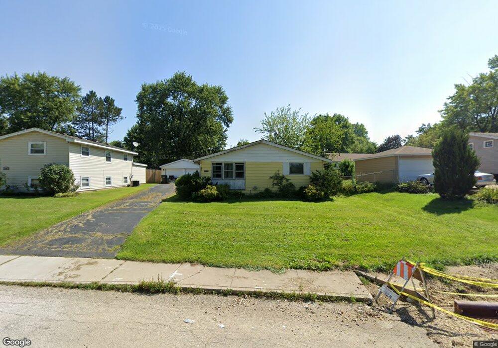 1303 Sacramento Dr, Carpentersville, IL 60110 - photo 1