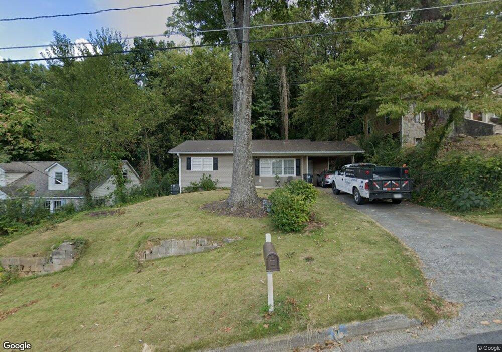 302 Chandler St, Calhoun, GA 30701 - photo 1