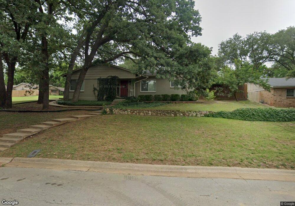 421 Crosstimber Dr, Hurst, TX 76053 - photo 1