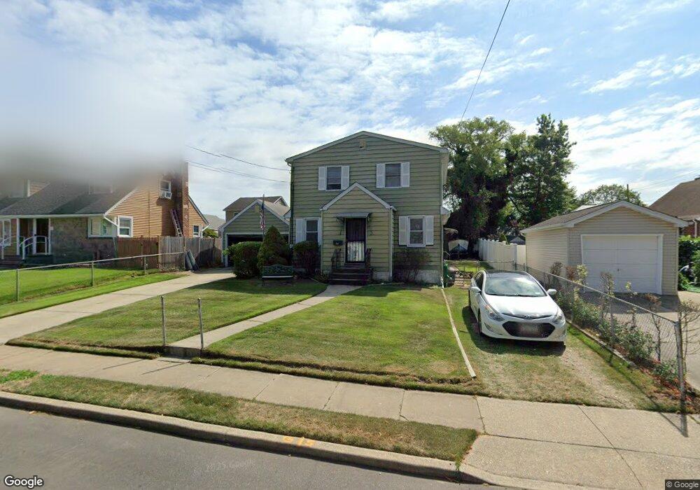 59 Commonwealth St, Franklin Square, NY 11010 - photo 1