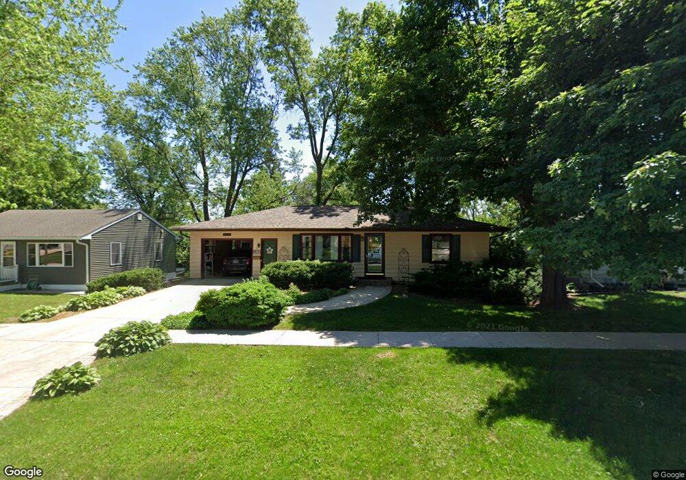 1608 W 3rd St, Cedar Falls, IA 50613 - photo 1