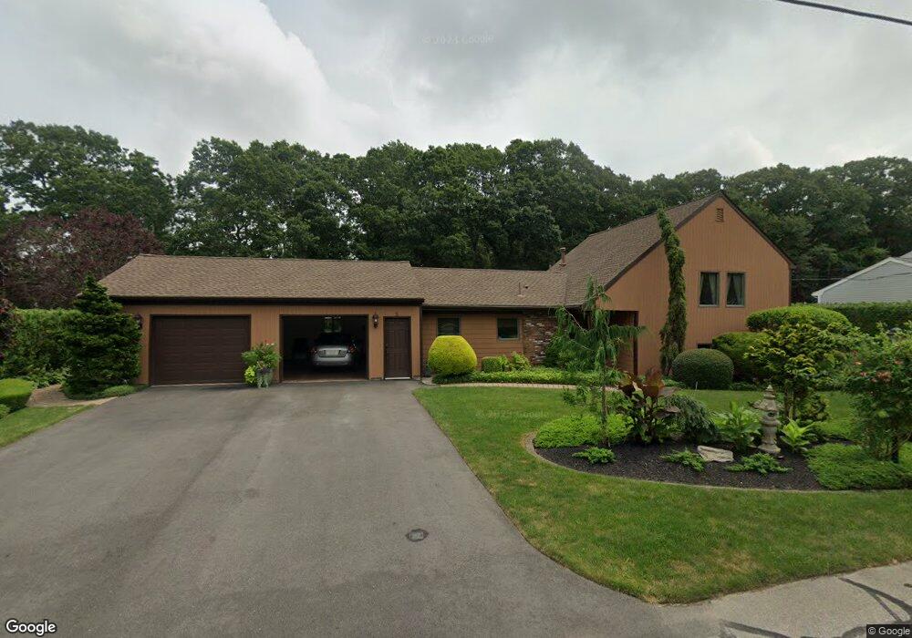 5 Brightman Ln, South Dartmouth, MA 02748 - photo 1