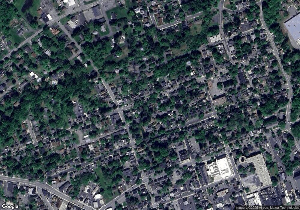 715 Scott St, Stroudsburg, PA 18360 - photo 1