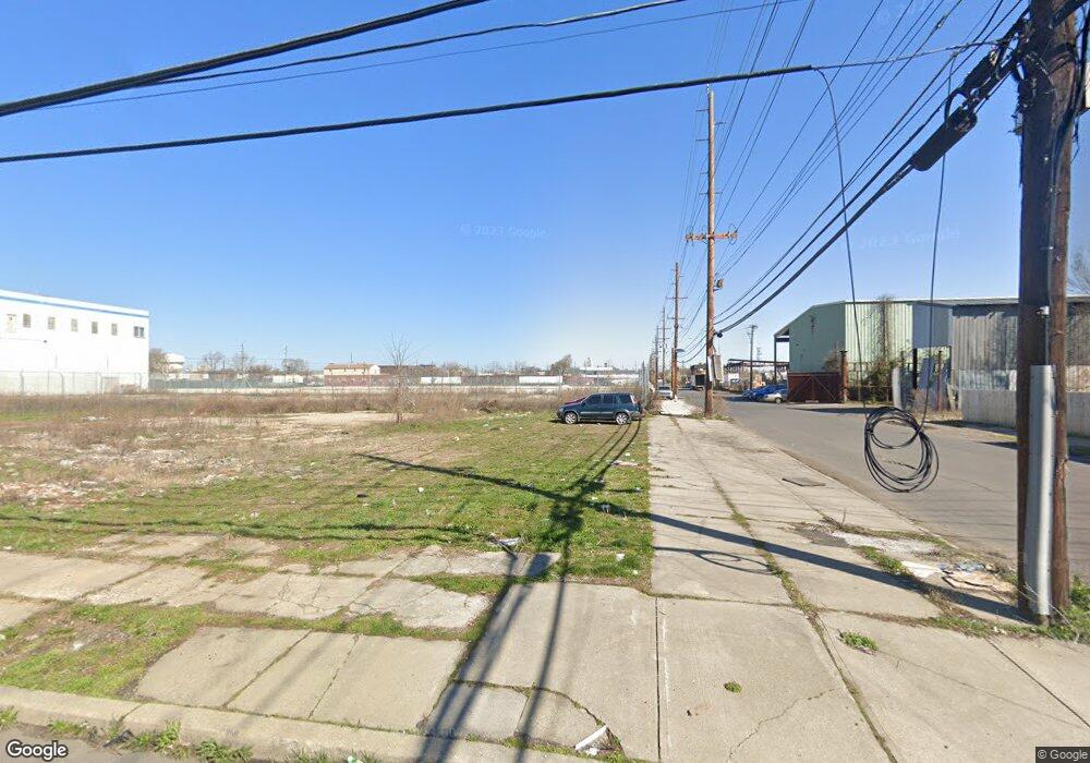 551 Jackson St, Camden, NJ 08104 - photo 1