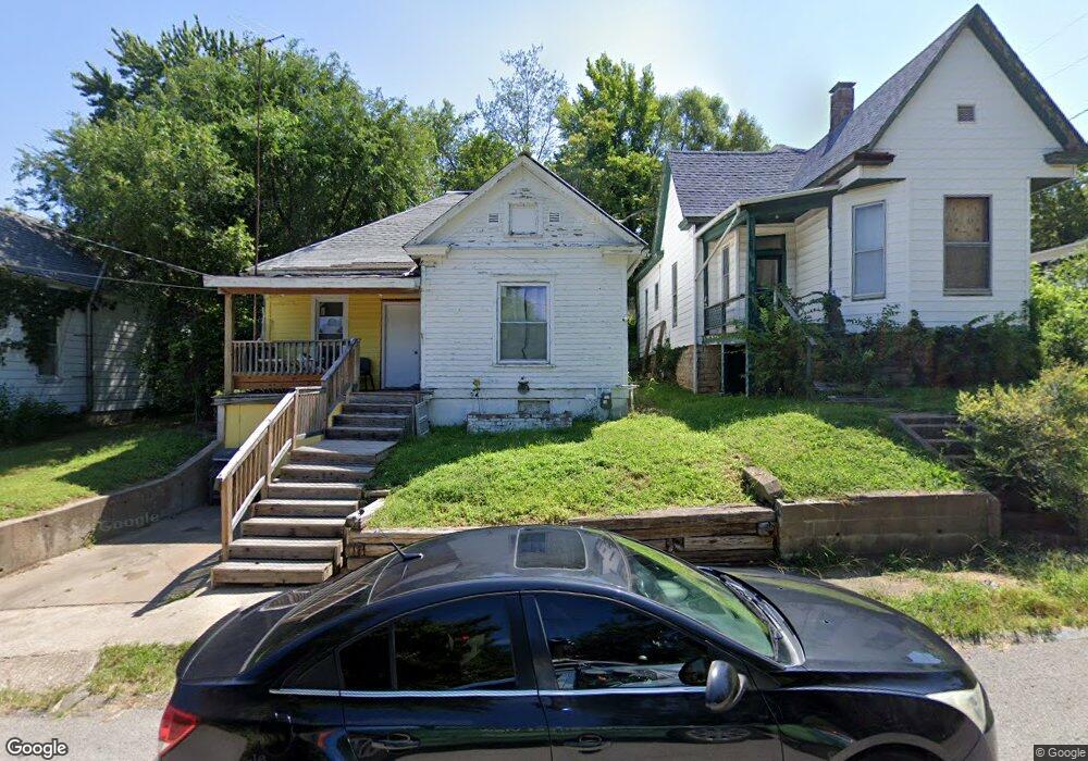 724 Hickory St, Hannibal, MO 63401 - photo 1