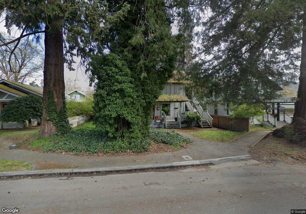 228 NW B St, Grants Pass, OR 97526 - photo 1