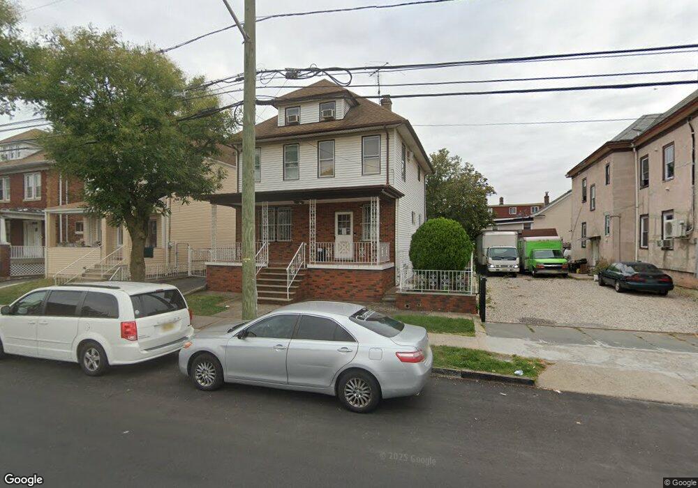 652 1st Ave, Elizabeth, NJ 07202 - photo 1