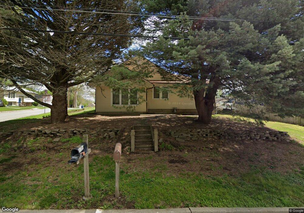 5801 SW 3rd St, Des Moines, IA 50315 - photo 1