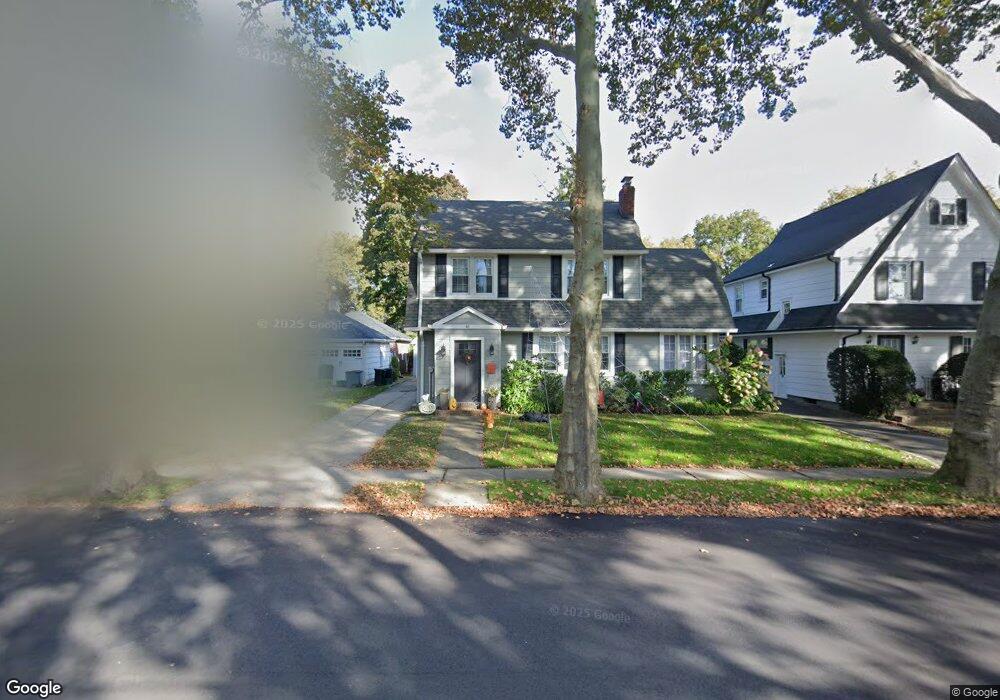 61 Hudson Rd, Floral Park, NY 11001 - photo 1