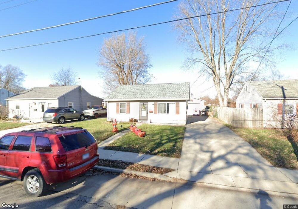 704 Oklahoma Ave, Mattoon, IL 61938 - photo 1