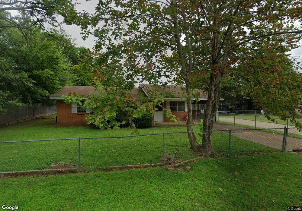 1203 W 3rd St, Hugo, OK 74743 - photo 1