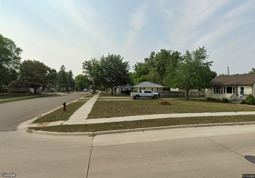 1404 7th St SE, Austin, MN 55912 - photo 1