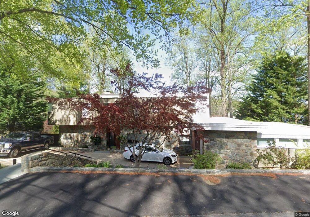 6436 Lakeview Dr, Falls Church, VA 22041 - photo 1