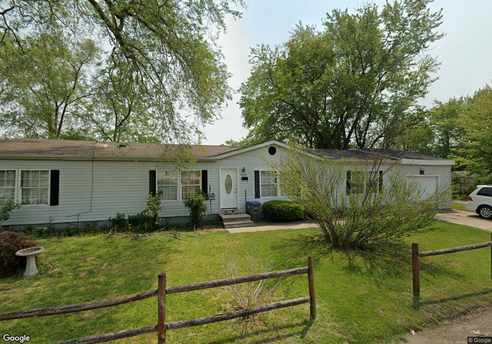2028 13th St, Elkhart, IN 46516 - photo 1