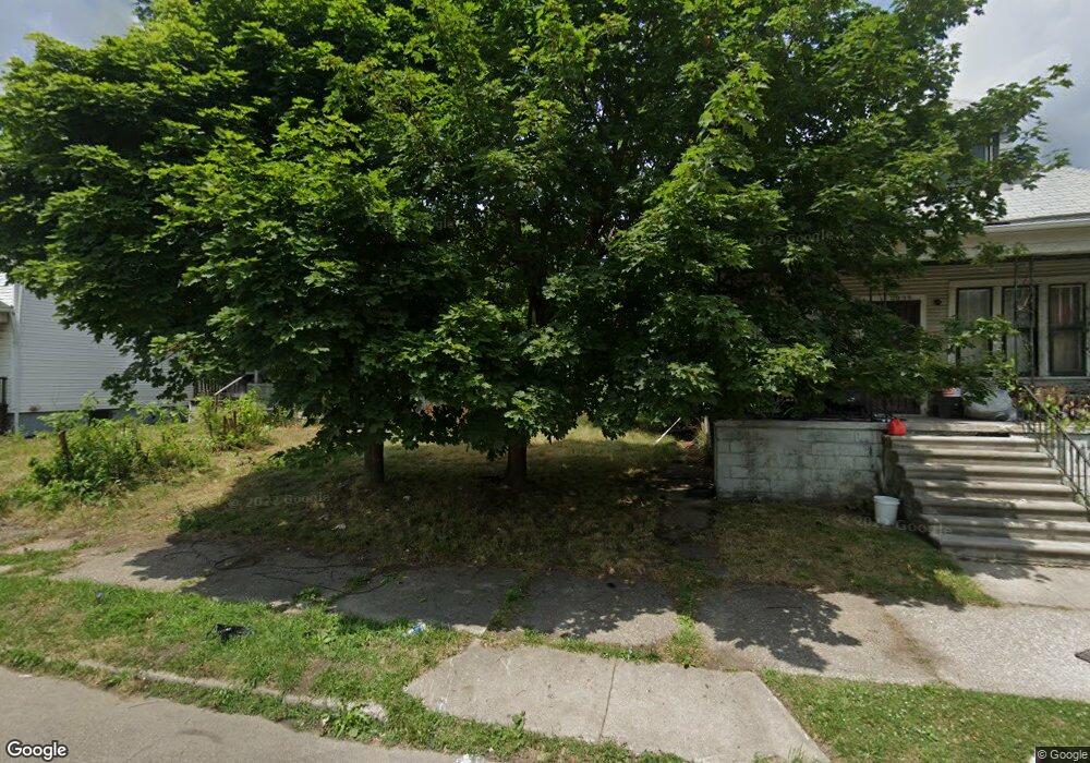 2027 Burnside St, HamtraMcK, MI 48212 - photo 1