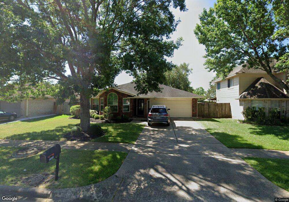 9426 Carmalee St, Houston, TX 77075 - photo 1