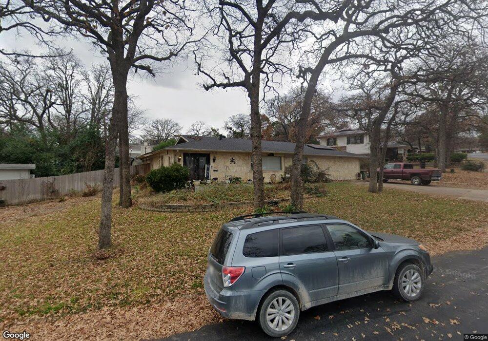 1037 Barbara Ann Dr, Hurst, TX 76053 - photo 1